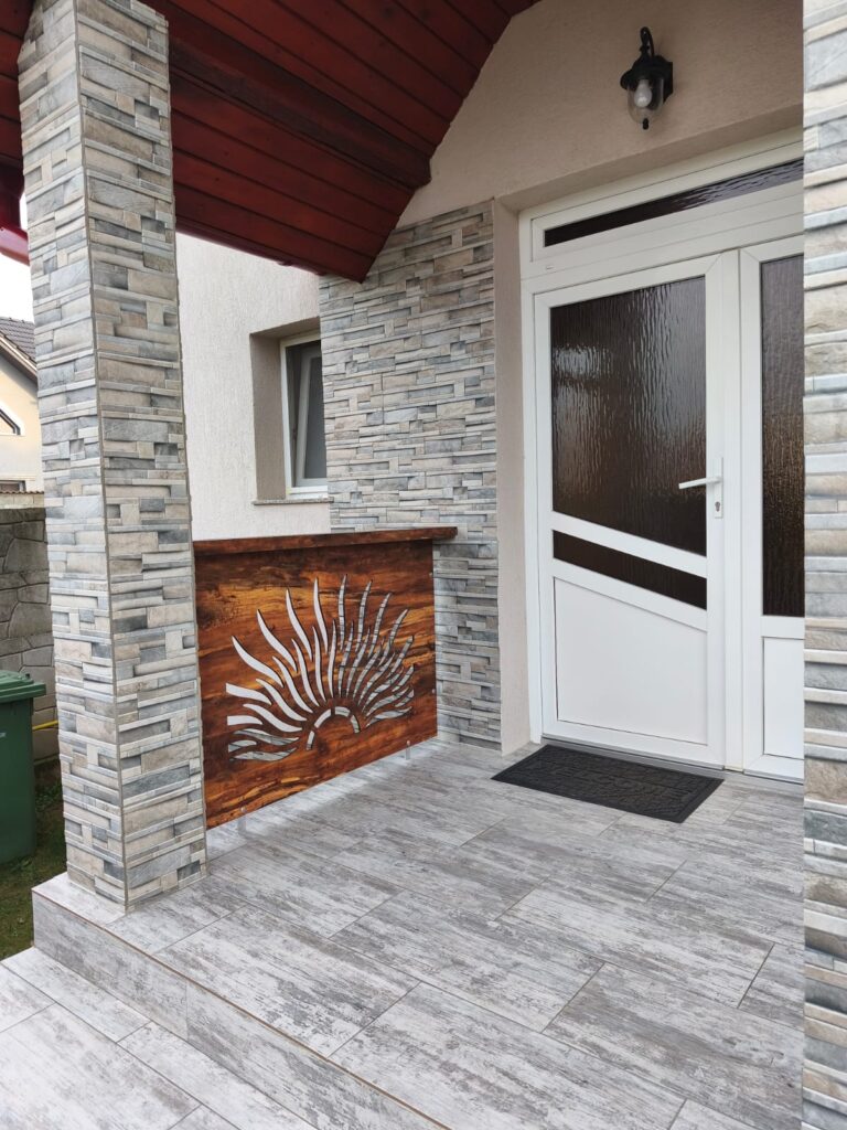Panouri de balcon cu decupaj decorativ CNC